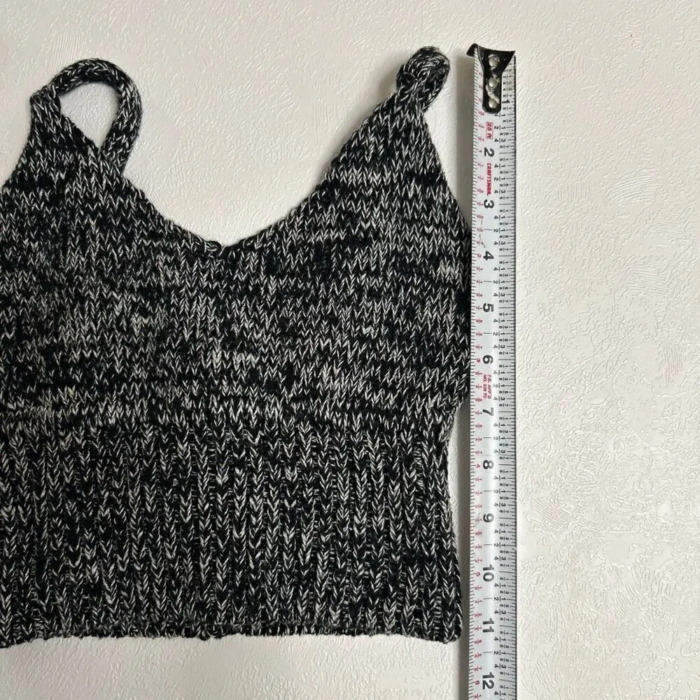 Pins and Needles Black White Knit Crop Top Sweater Tank Size Small
